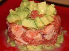 Tartare de saumon, avocat et pomelos