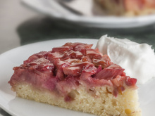 De saison : 5 gâteaux à se dépêcher de préparer avec la rhubarbe