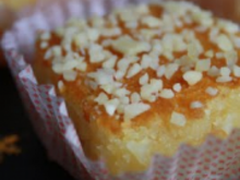 Basboussa, pâtisserie orientale semoule et noix de coco