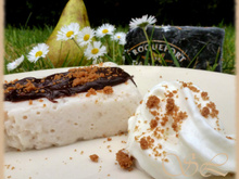 Poire fondante et sa sauce au chocolat Roquefort déstructurée