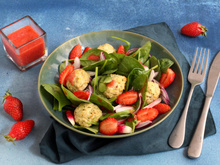 Envie de fraîcheur ? Testez cette salade de printemps sucrée-salée originale et pleine de peps