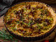 “Elle est dingue” : François-Régis Gaudry a craqué pour cette tarte à l’ail de Yotam Ottolenghi, voici la recette