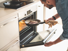 4 mauvaises habitudes à bannir pour garder un four efficace et en bon état