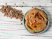 “Prête en un tour de main” : François-Régis Gaudry vous conseille une délicieuse recette de houmous de lentilles !