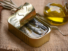 Rappel produit : soyez prudents, ces boîtes de sardines d’une célèbre marque peuvent présenter un risque bactérien