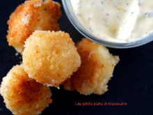 Billes de mozzarella panées