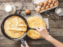 Pâte à crêpes de Cyril Lignac : la recette culte aux 6 ingrédients pour une Chandeleur réussie