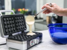 Vous avez 5 minutes et un gaufrier ? Ces recettes vont changer votre vie !