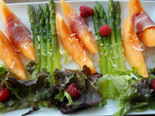 Salade de melon et asperges vertes à la framboise