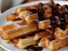 Des churros avec un gaufrier : la recette facile et express pour Mardi gras