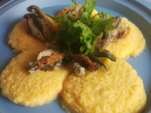 Huîtres pochées à la polenta