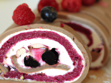 Bûche aux fruits rouges