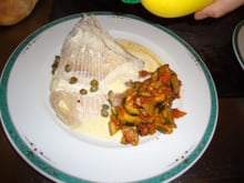 Ailes de raie sauce citronnée