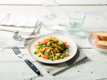 Salade de penne Rigate 5 Cereali aux légumes et fromage fumé