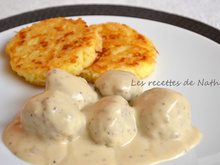 Boulettes aux oignons, sauce moutarde et balsamique et galettes de riz à la mozzarella