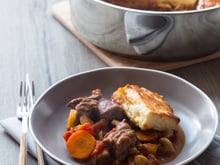 Ragoût de bœuf & Petits pains au Parmesan