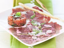 Carpaccio d'agneau au basilic et citron vert