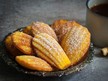Cette recette va vous permettre de faire des madeleines légères et sans beurre grâce au yaourt