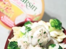 Boulettes de viande à l'alsacienne et sa sauce blanche au boursin cuisine échalotes et ciboulette