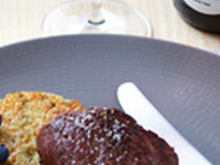 Pavé de biche sur galette de quinoa, sauce pinot noir d'Alsace rouge et aux myrtilles