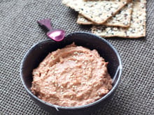 Tartinade ou dip au tofu soyeux et tomates séchées