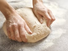 Une pâte magique ! Cette recette super simple va vous permettre de réaliser un apéro maison complet et délicieux