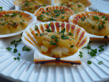 Coquilles Saint-Jacques gratinées dans la coquille