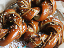 Kringel estonien caramel beurre salé, pralin et pépites de chocolat