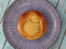 “Une petite recette bijou” : Norbert Tarayre montre comment faire une tarte aux poires irrésistible !