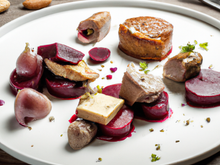 Foie gras chaud sur topinambourgs et ails confits, sorbet de betterave, kigelhof au lard et aux noix