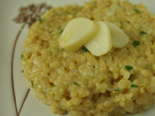 Risotto au riz complet et à l'ail blanc de Lomagne