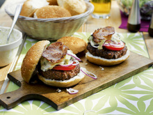 Burger bacon et avocat