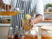 Ciao Kombucha de Squeezie : que vaut vraiment cette boisson “saine” ? 60 Millions de consommateurs a tranché !