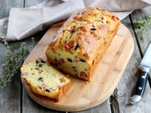 Nos chouettes recettes de cakes aux olives moelleux
