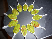 Purée d'avocat aux lardons