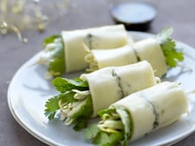 Morbier 'comme un rouleau de printemps' à croquer aux herbes MBC