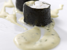 Tournedos de sole en feuille de Nori, Sabayon de Fromage Fouetté Madame Loïk Ail & fines herbes et mousseline de pommes de terre fromagère