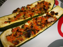 Courgettes farcies aux petits légumes