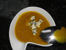 Velouté de fenouil épicé au roquefort