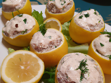 Citrons farcis au thon et à la mayonnaise