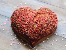 Brioche cœur aux pralines roses