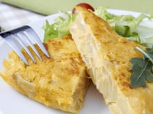 Omelette aux pommes de terre et Bresse Bleu