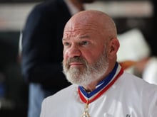 Mardi Gras : Pourquoi Philippe Etchebest ajoute-t-il toujours de la bière dans sa pâte à beignets ?