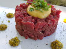 Tartare de bœuf aux deux sauces