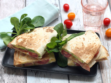 Quesadillas avocat et bacon