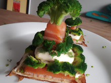 Mille feuille de brocolis et saumon