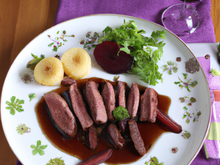Magret de canard au vin rouge