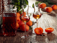 Liqueur de noyaux d'abricots