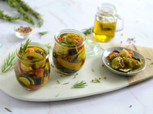 Pour profiter encore de l’été, voici comment réaliser des légumes marinés à l'huile d’olive !