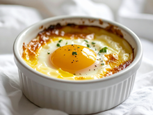 Laurent Mariotte dévoile sa recette express d'œufs cocotte aux asperges inspirée de son enfance